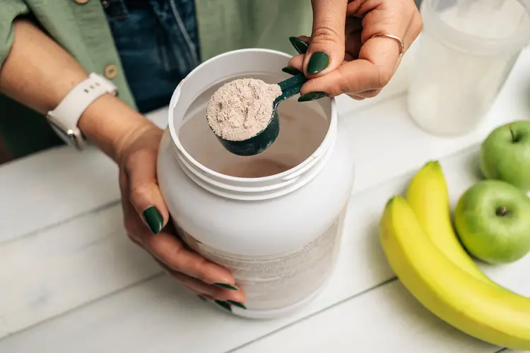 بهترین ترکیبها برای جذب بهتر پروتئین وی کنسانتره